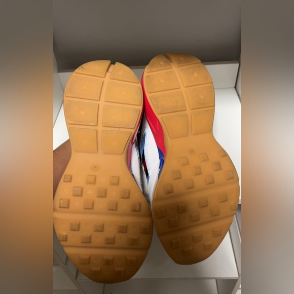 Gucci Rhyton Sneakers White Blue Red Web Stripe Size 6 - Picture 3 of 8
